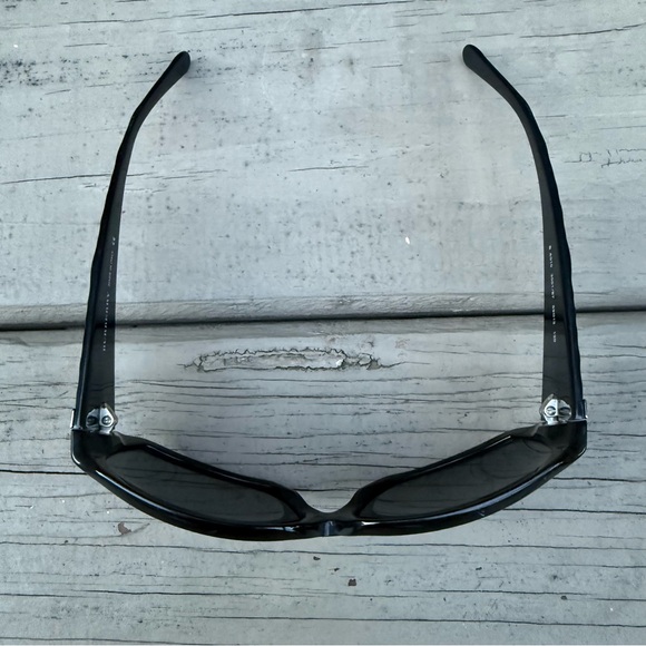 Burberry 4010 black quilted temples sunglasses main image 14